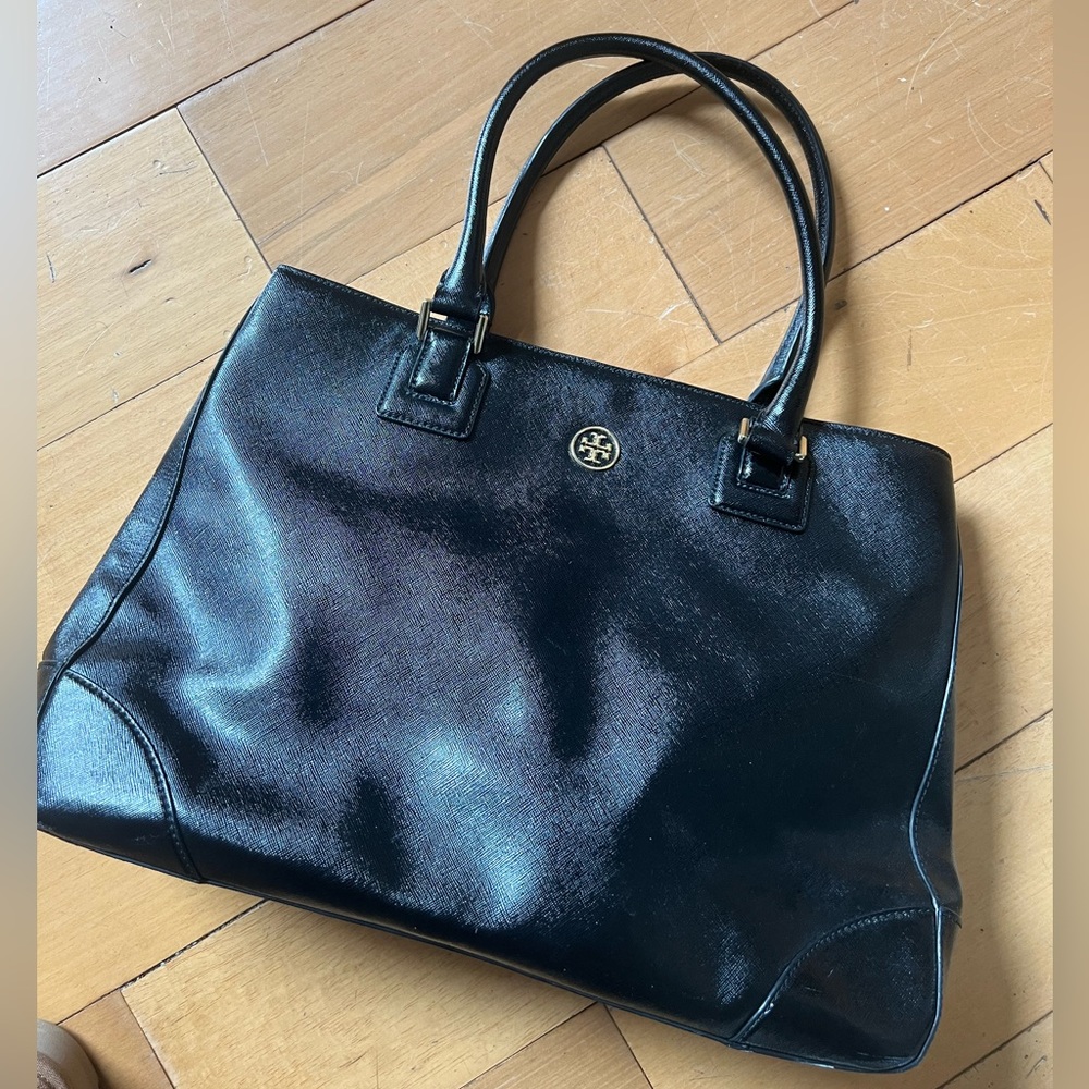 Like New Tory Burch black patent tote bag purse
